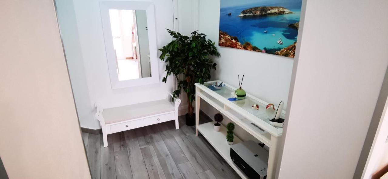 Perla Del Sud - Guest House ランペドゥーザ エクステリア 写真